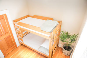 Affordable hostel with great reviews in Nelson British Columbia
